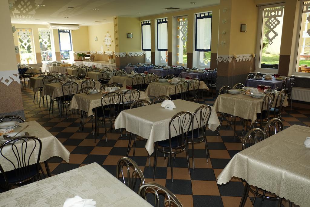 Ow Posejdon Dzwirzyno Hotel Екстериор снимка