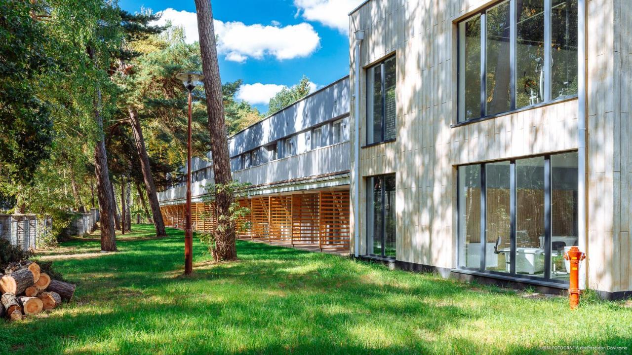 Ow Posejdon Dzwirzyno Hotel Екстериор снимка